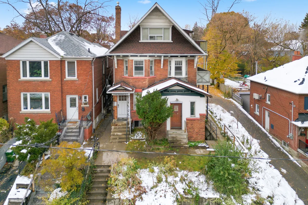 115 Parkside Drive, ON M6R 2Y8