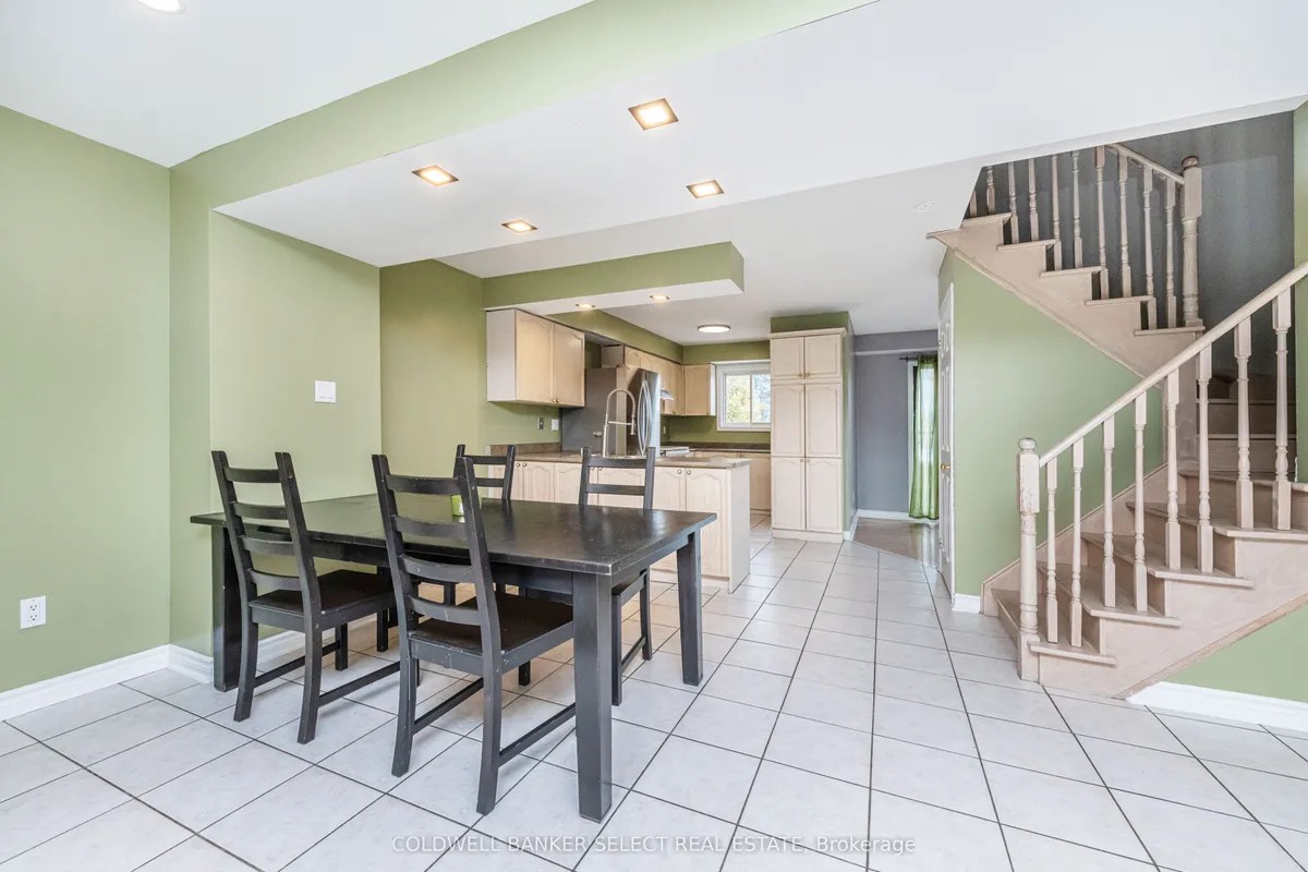 427 Kingsview Drive, ON L7E 1J4