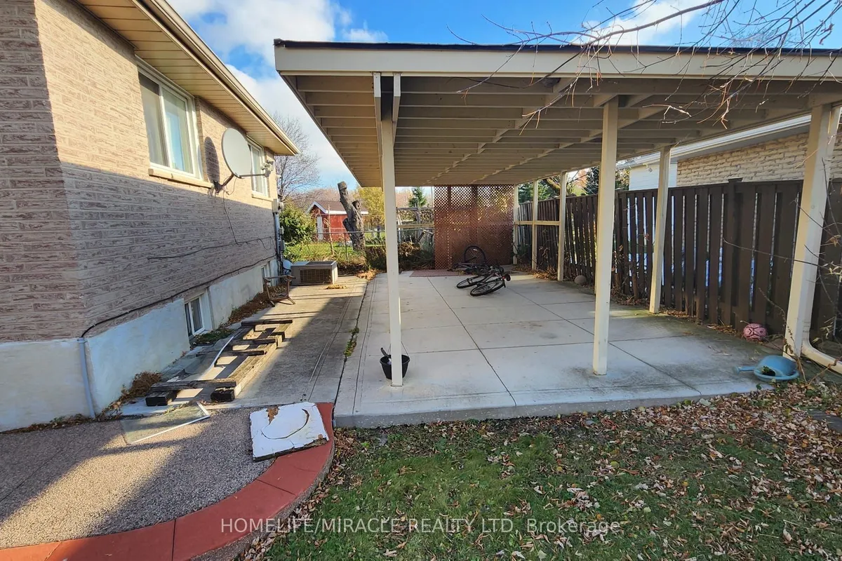 7270 Mohican Court, ON L4T 2J9