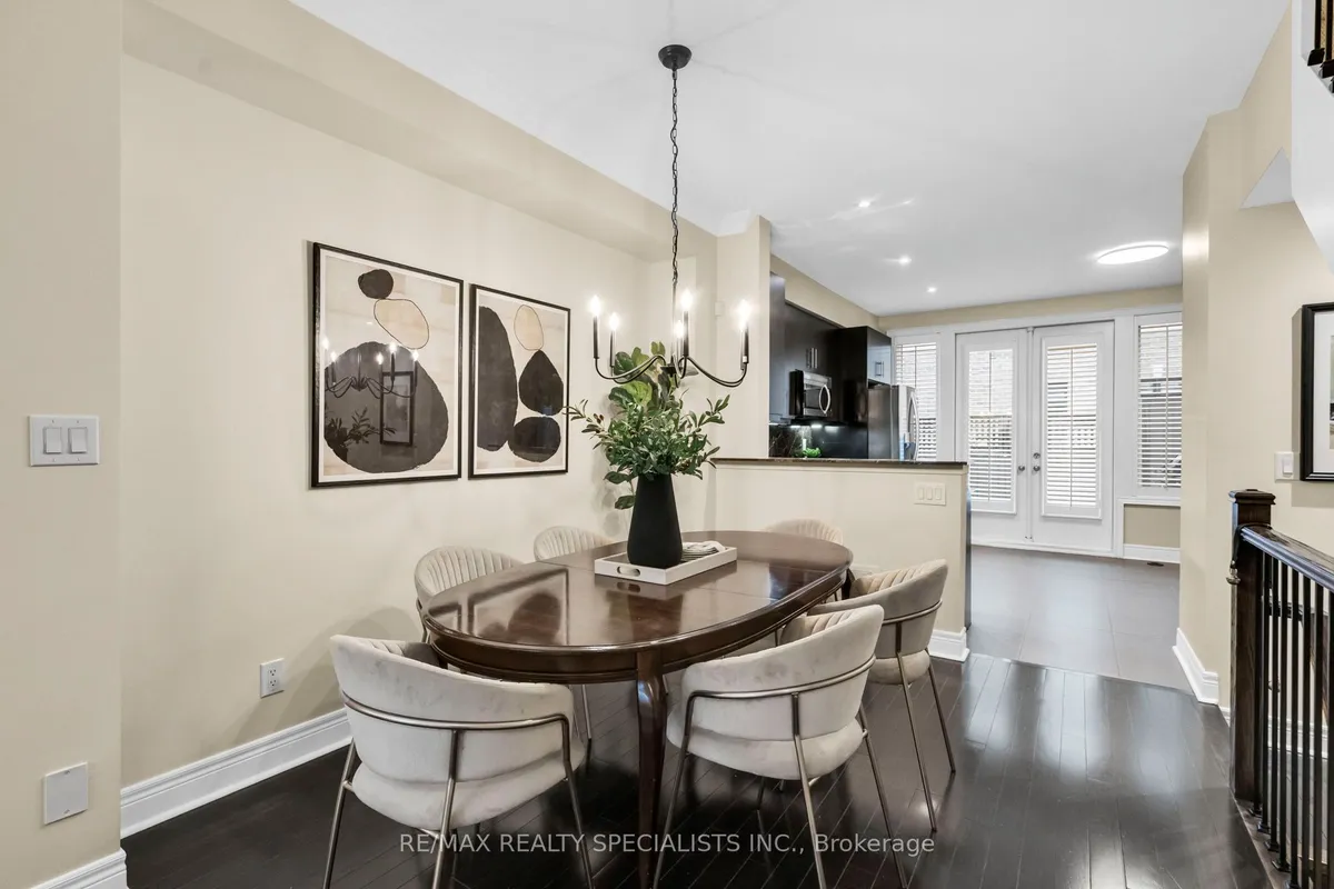 1812 Burnhamthorpe Road, ON L4X 0A3