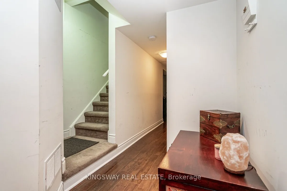 3670 Banff Court, ON L5N 7A2