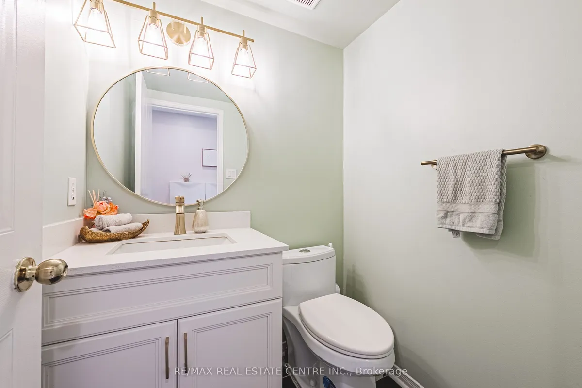 5205 Glen Erin Drive, ON L5M 5N6