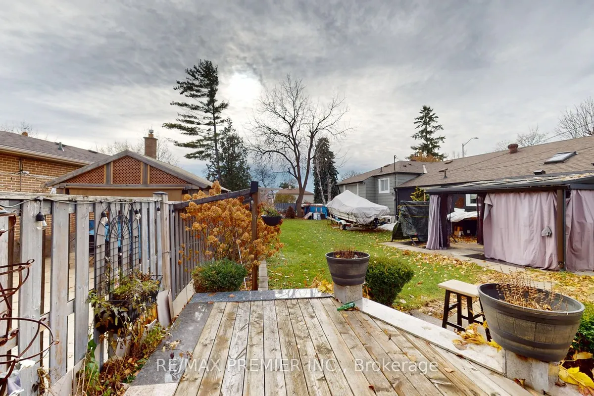 425 Balmoral Drive, ON L6T 1W1