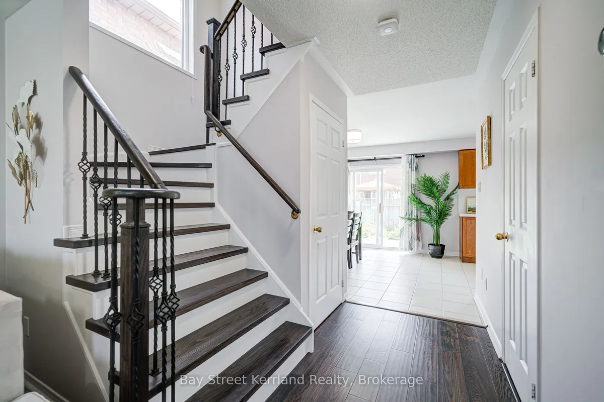 3044 Bentley Drive, ON L5M 6W2