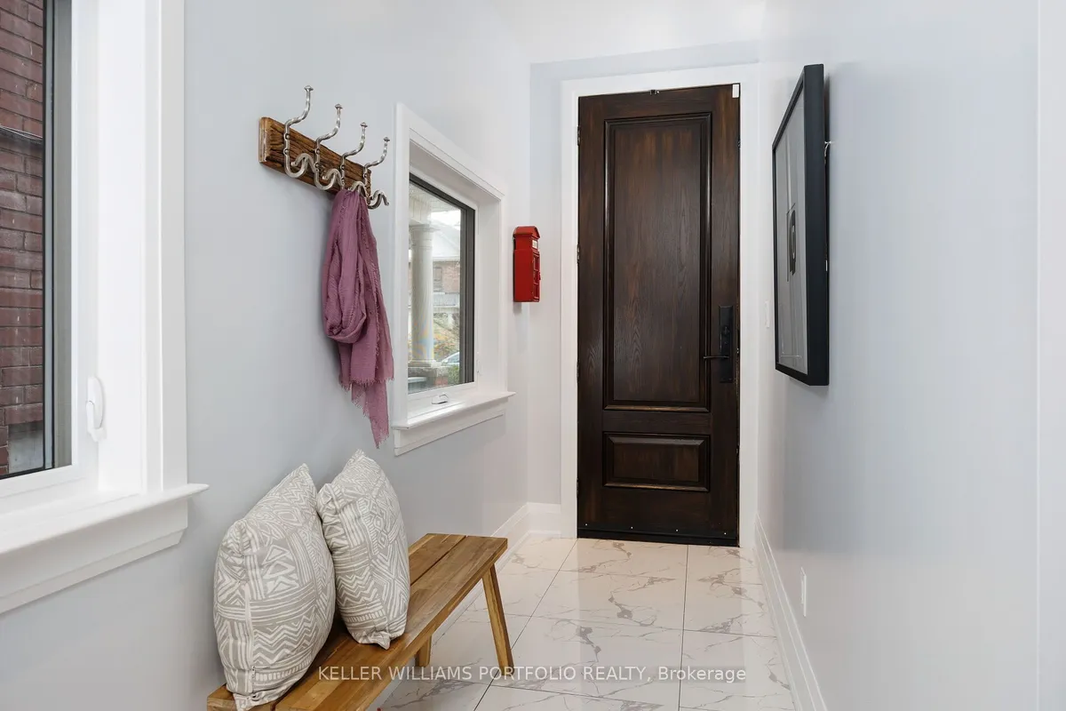 265 Evelyn Avenue, ON M6P 2Z8