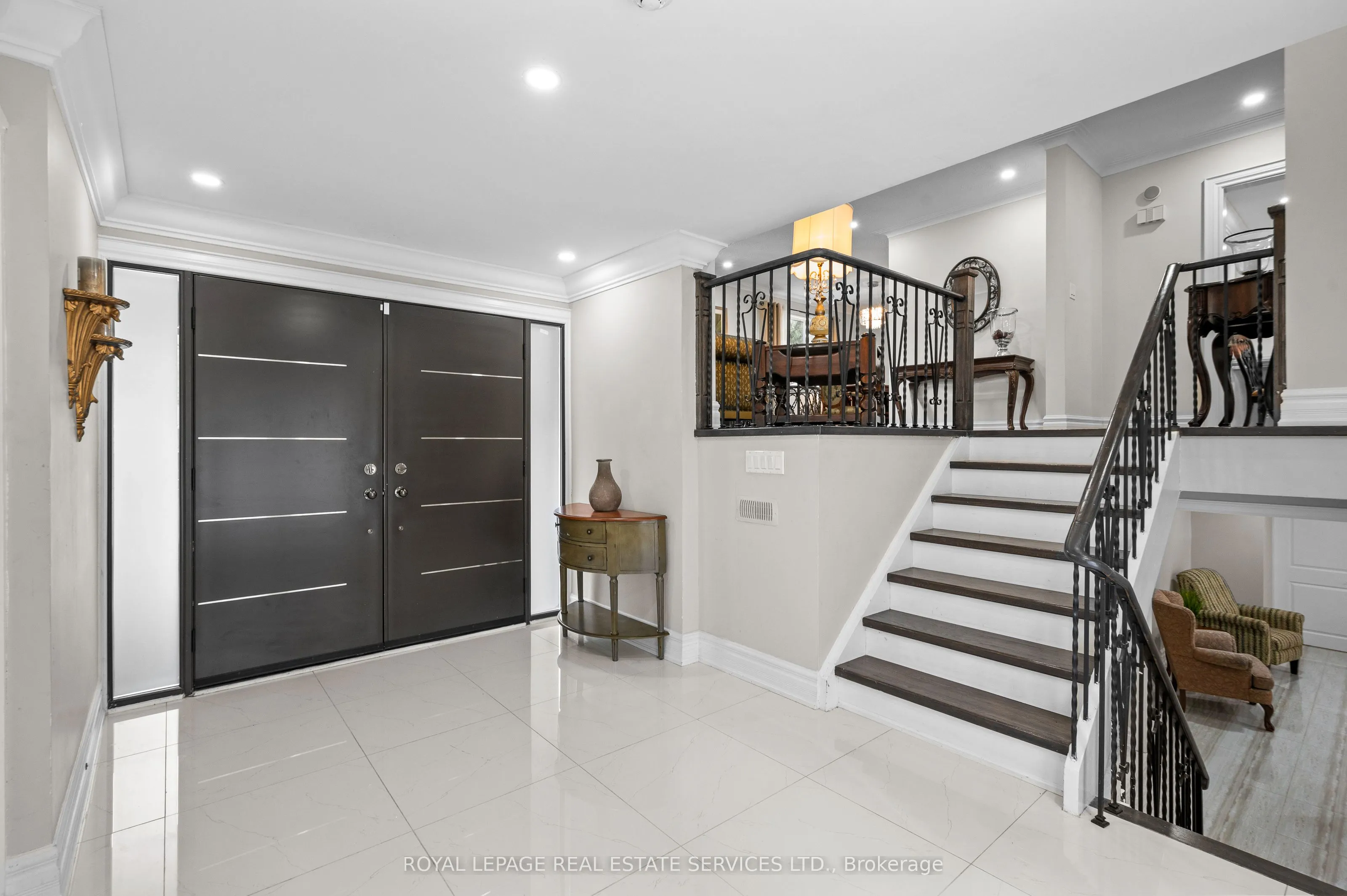 23 Hillside Drive, ON L6S 1A2