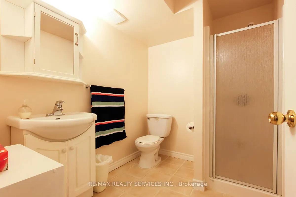 47 Collingwood Avenue, ON L7A 1L7