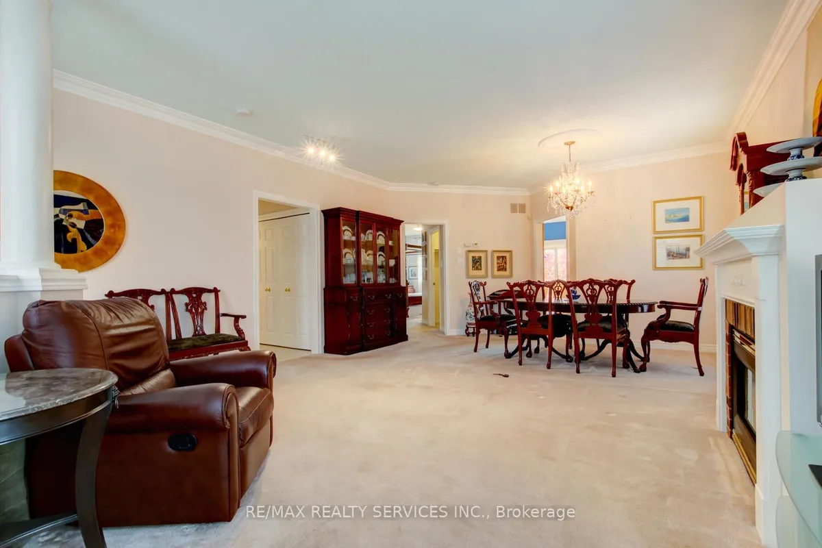 47 Collingwood Avenue, ON L7A 1L7