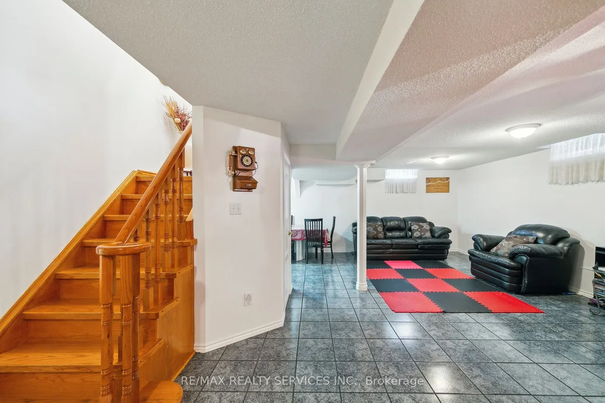 247 Vodden Street, ON L6X 2X7