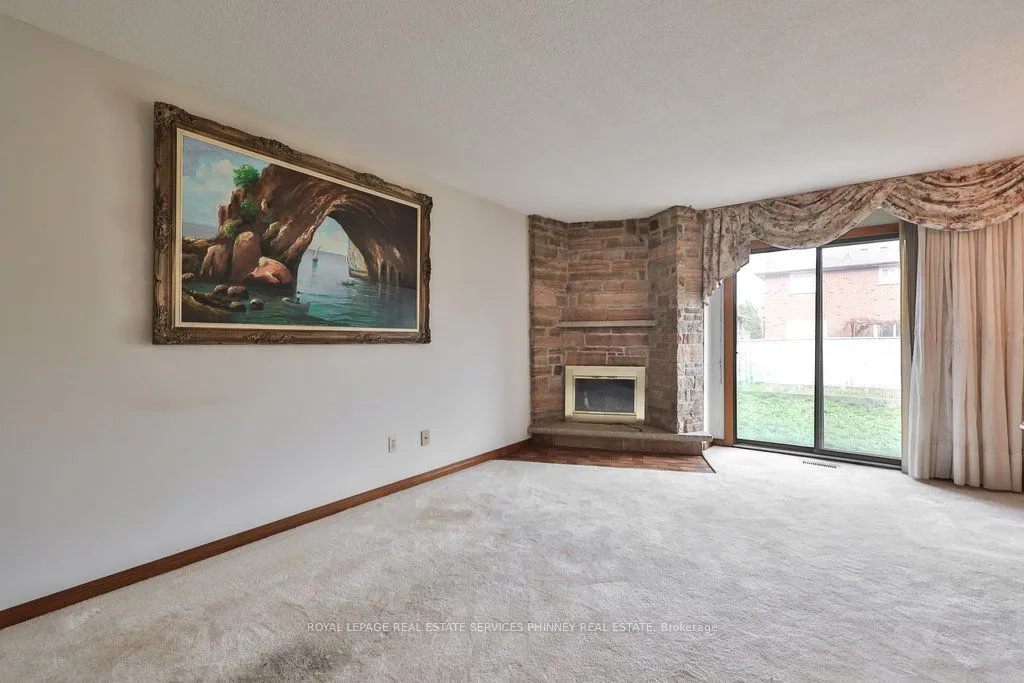 4269 Poltava Crescent, ON L4W 3B9