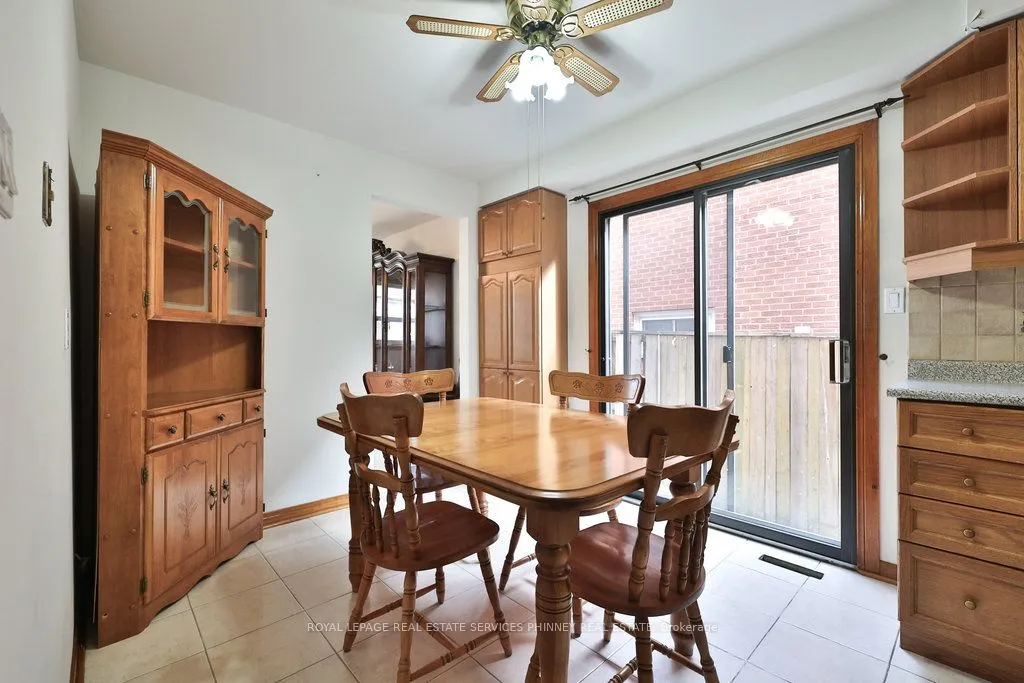 4269 Poltava Crescent, ON L4W 3B9