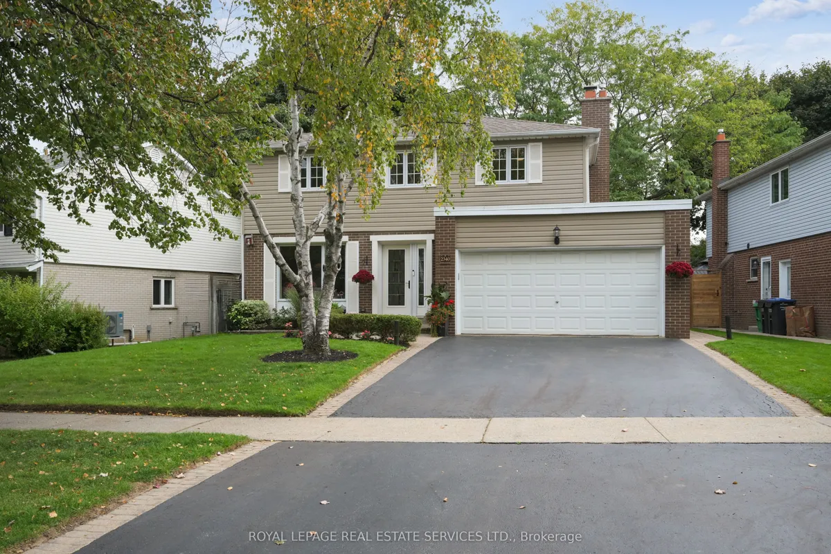2340 Homelands Drive, ON L5K 1G6