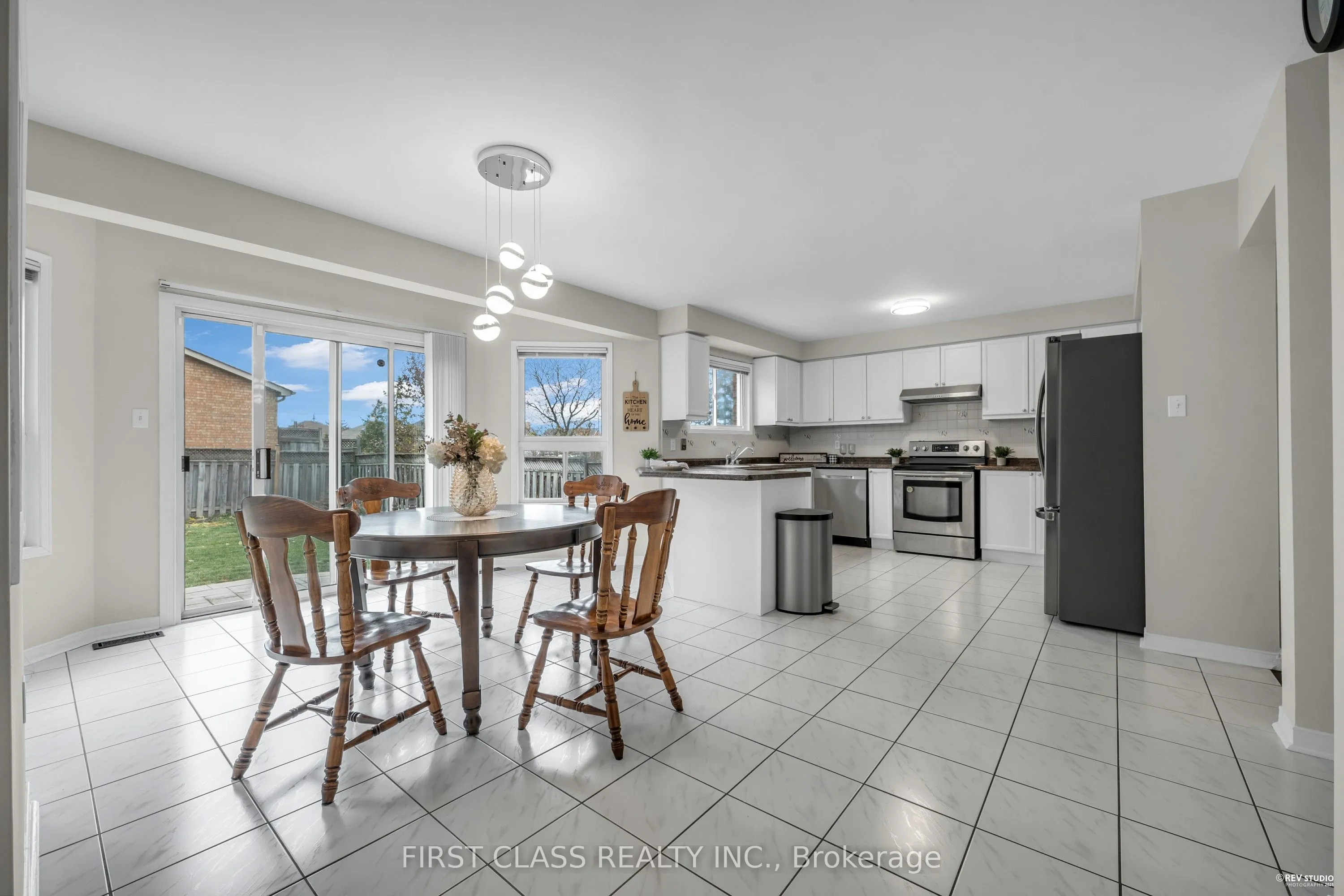 2893 Peacock Drive, ON L5M 5S2