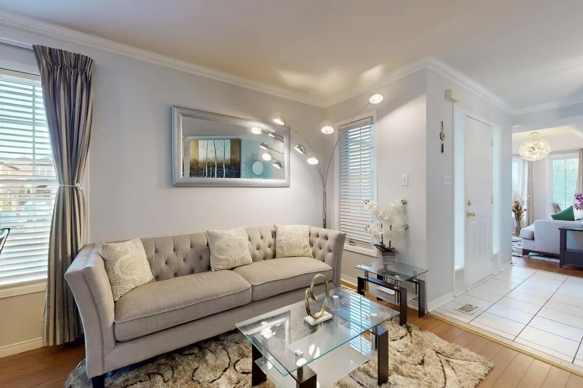 5998 Gant Crescent, ON L5V 2T6