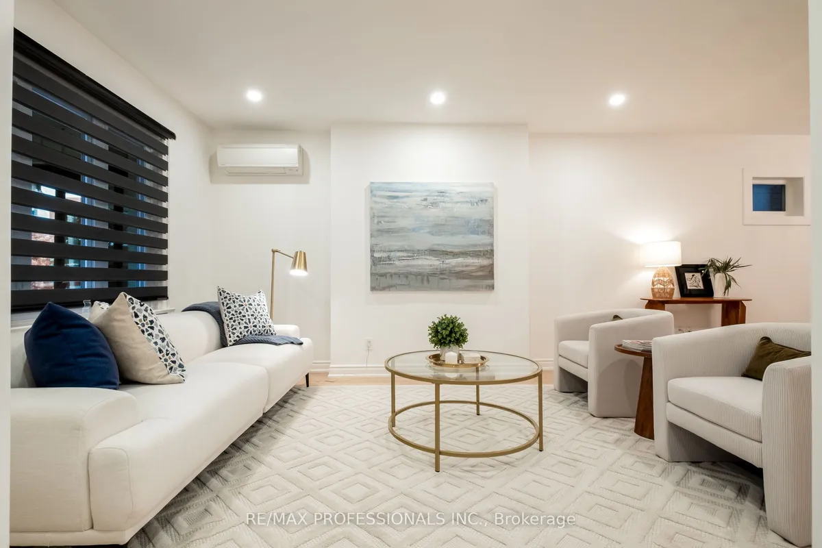 636 Runnymede Road, ON M6S 3A2