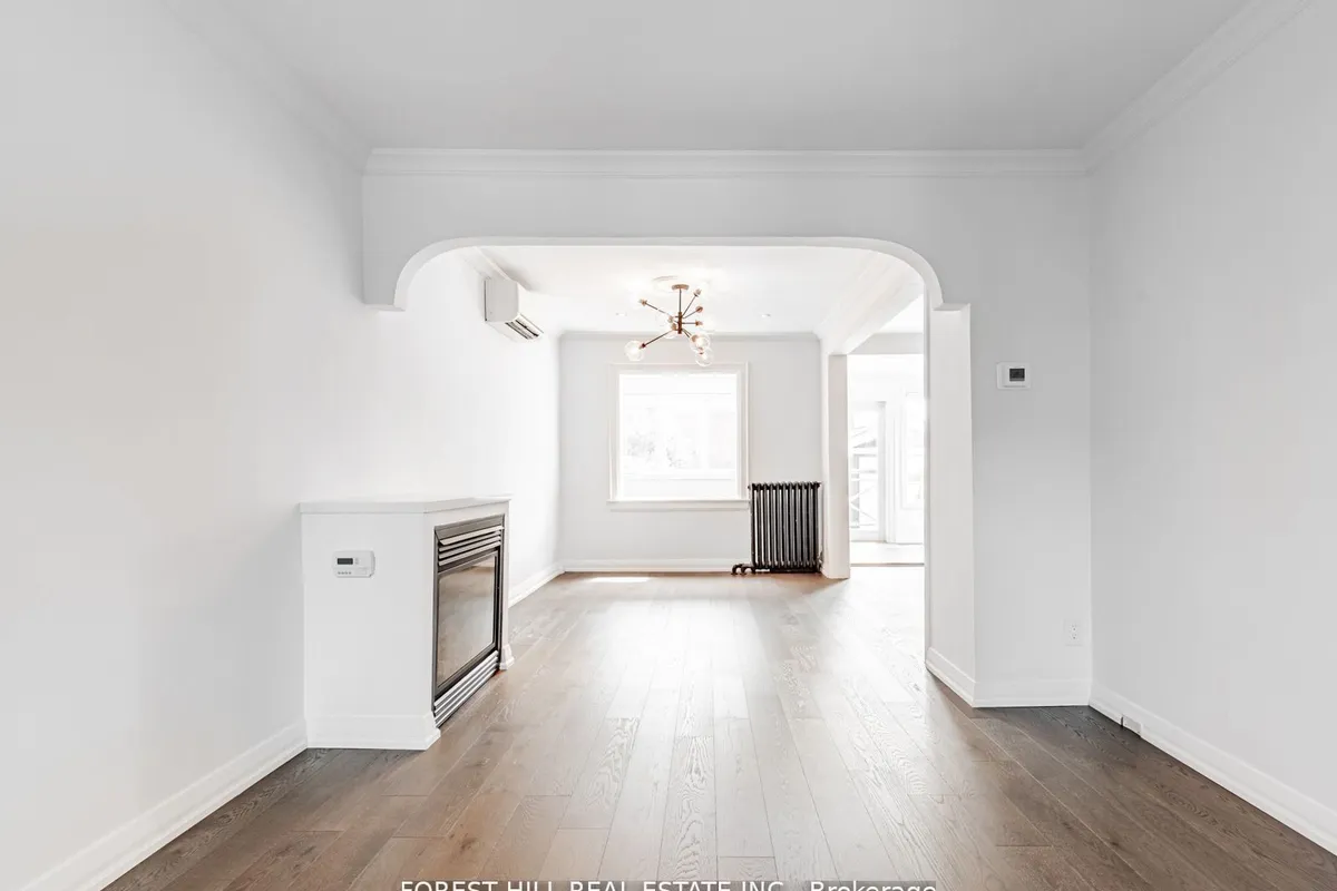 123 Bowie Avenue, ON M6E 2P8