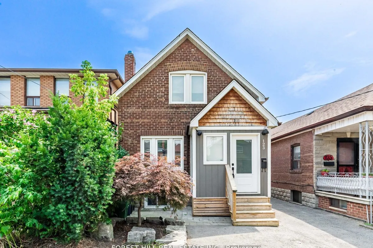 123 Bowie Avenue, ON M6E 2P8