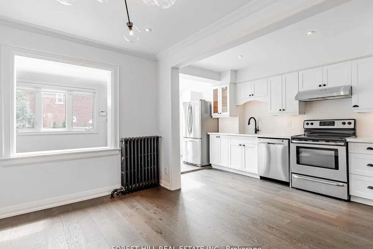 123 Bowie Avenue, ON M6E 2P8