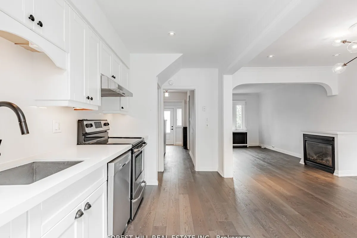 123 Bowie Avenue, ON M6E 2P8