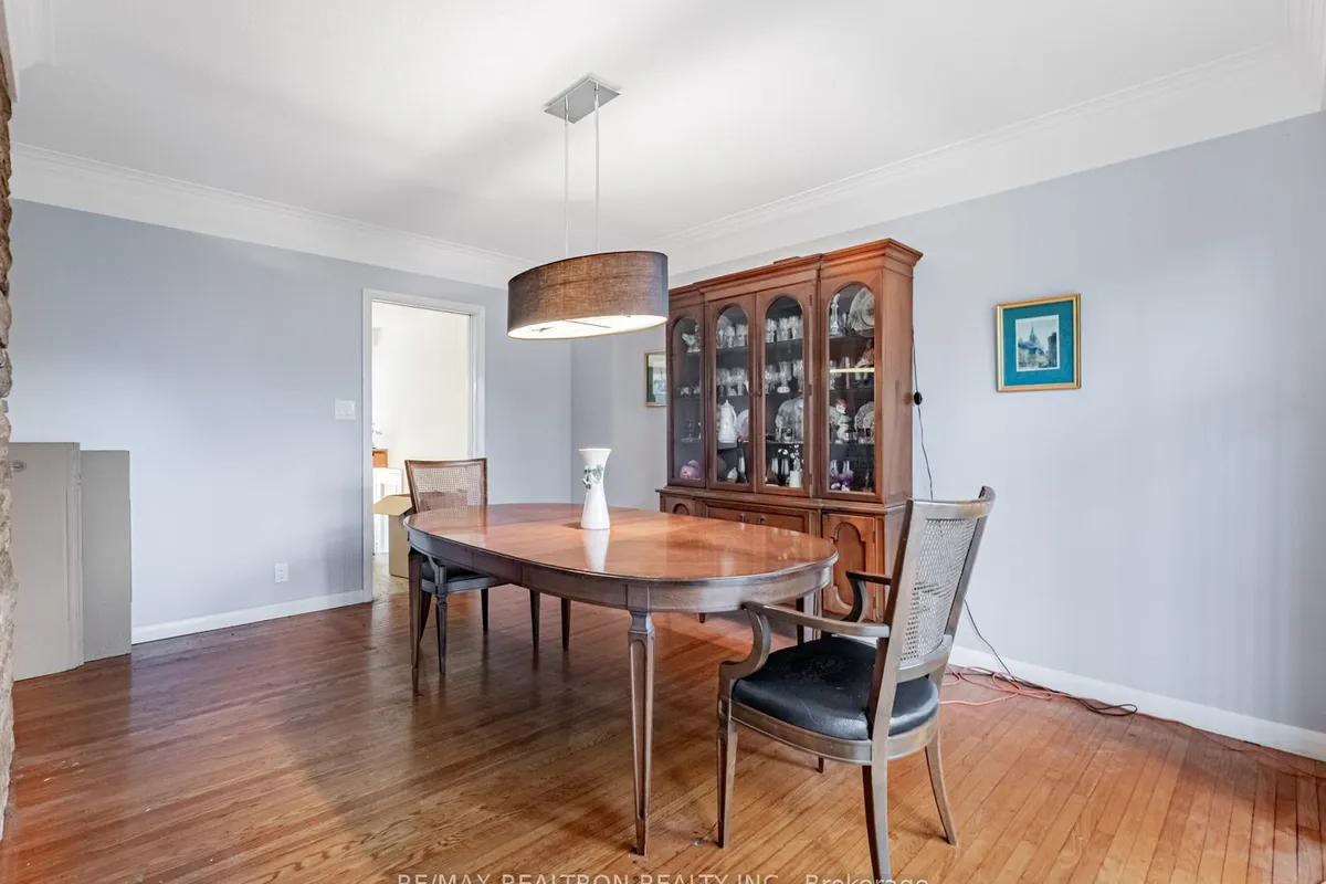 1847 Will Scarlett Drive, ON L5K 1J6