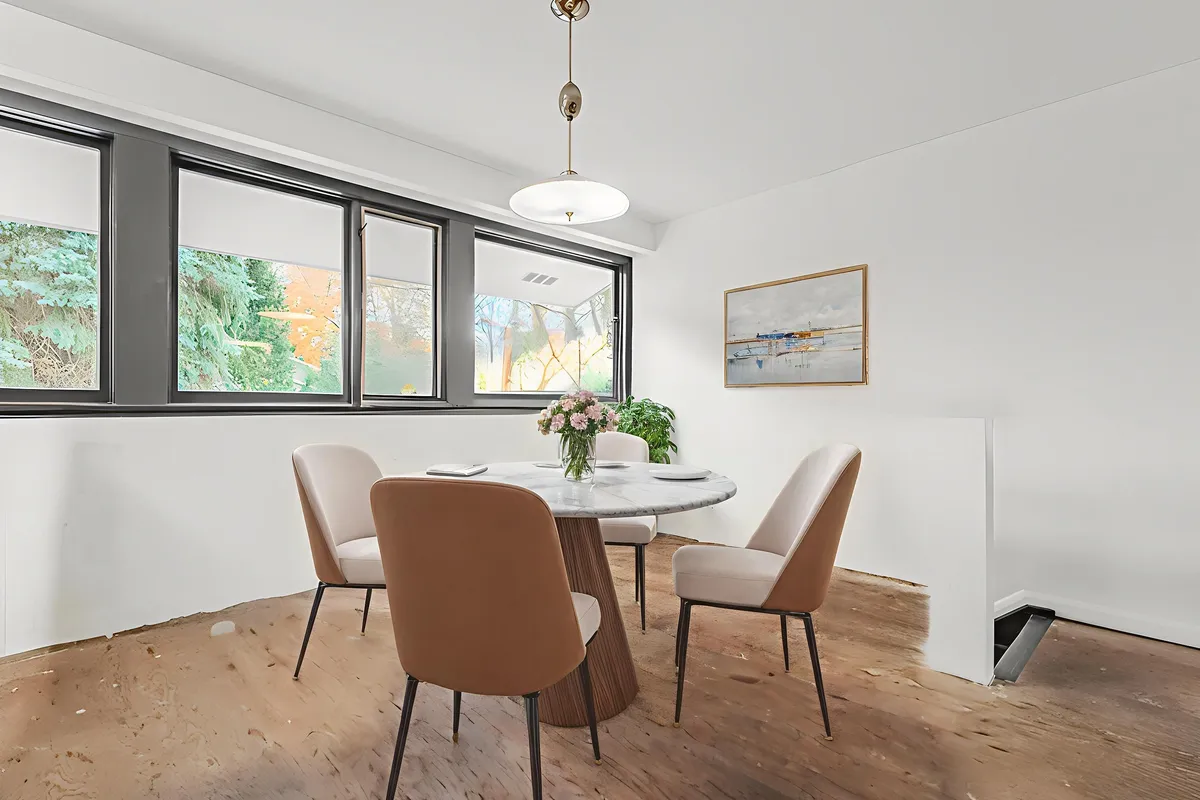 1847 Will Scarlett Drive, ON L5K 1J6