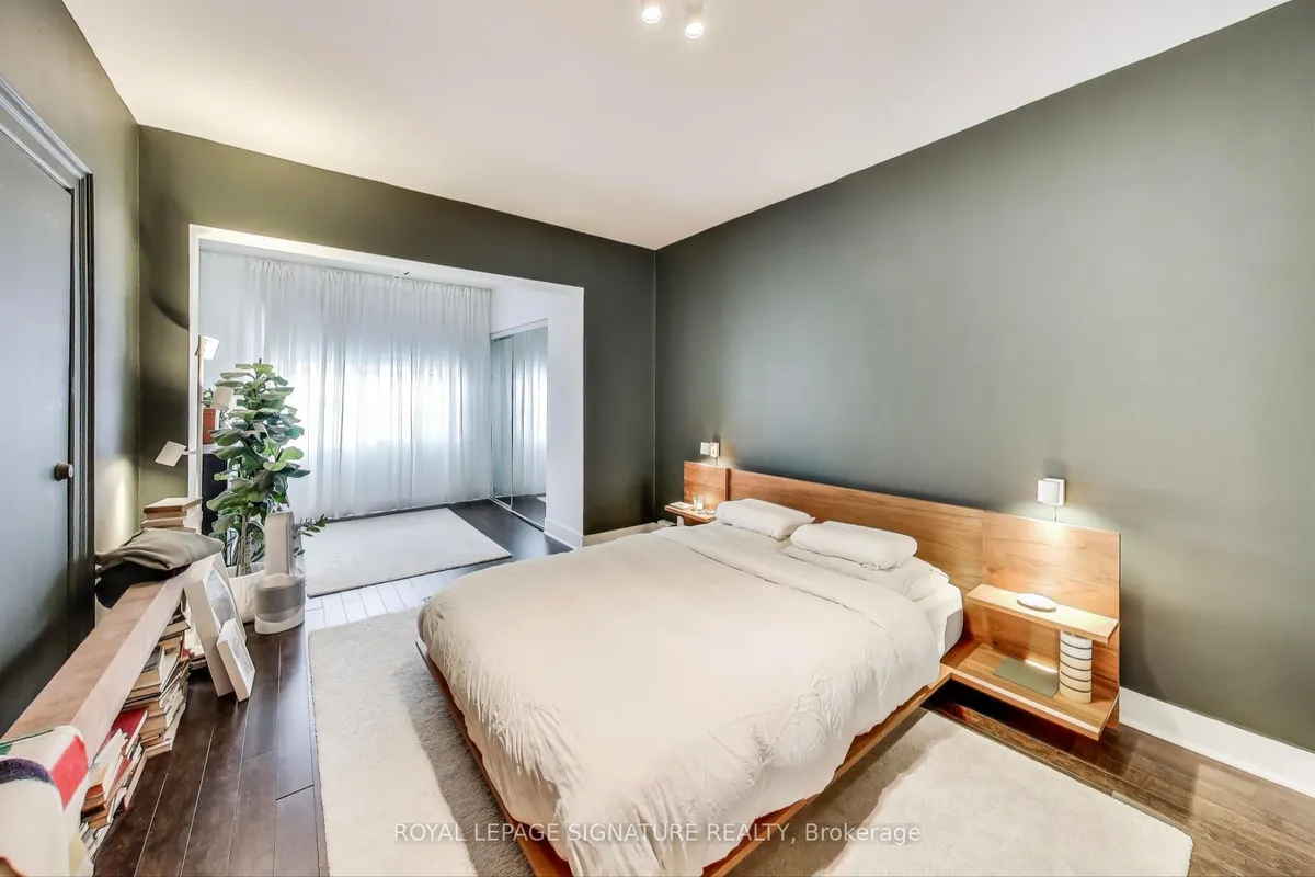 232 Pacific Avenue, ON M6P 2P5