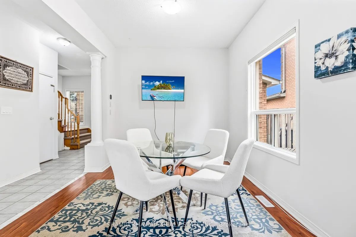 7388 Davemark Court, ON L5N 7P3