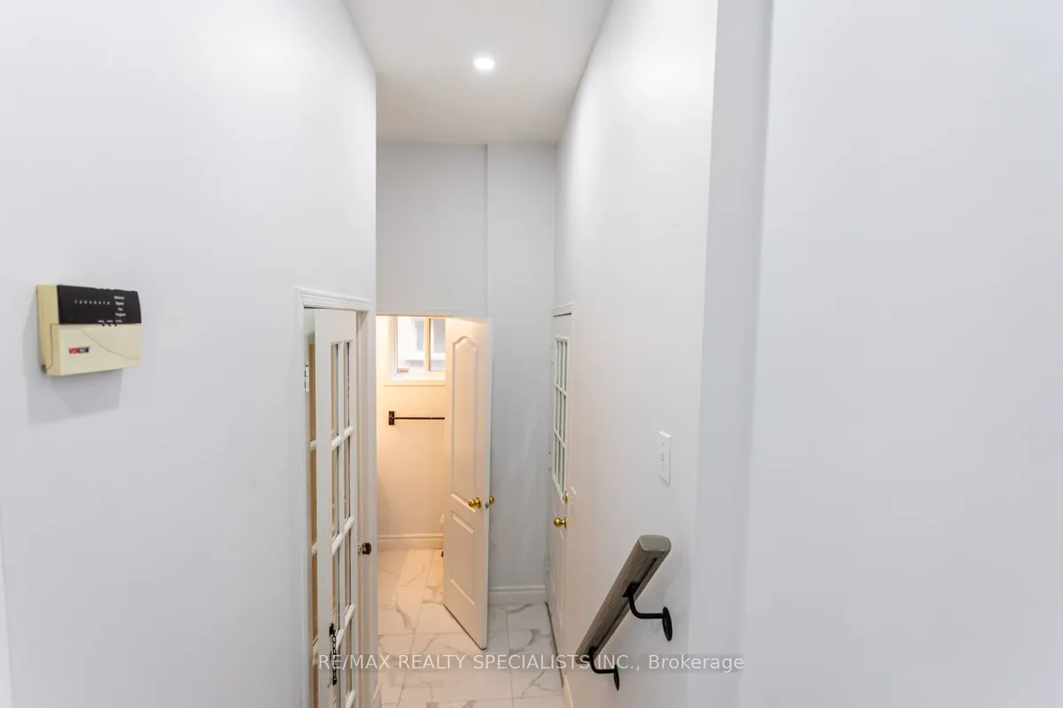 6281 Lisgar Drive, ON L5N 7V1