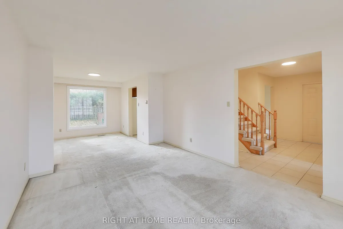 2436 Folkway Drive, ON L5L 3N3