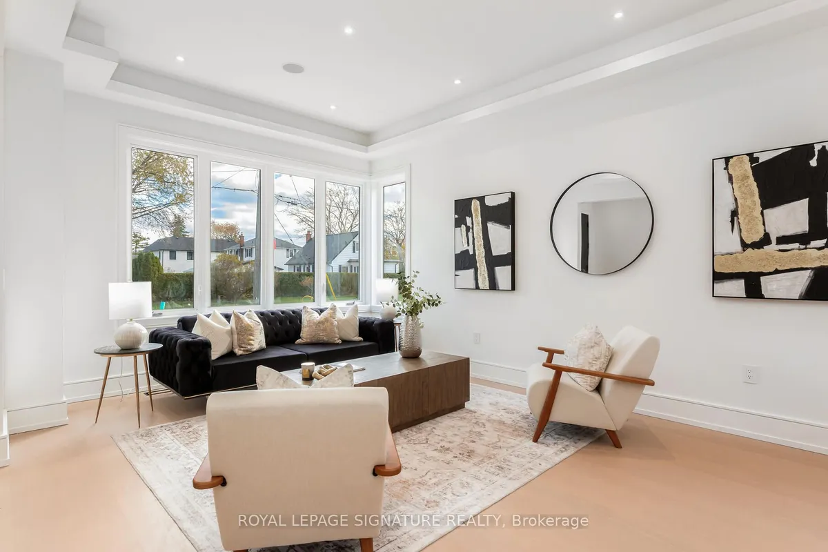 365 Jumna Avenue, ON L5G 1Y5