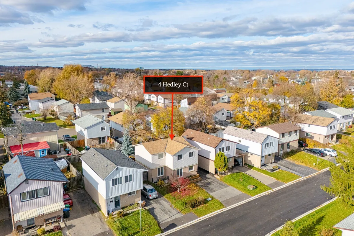 4 Hedley Court, ON L6S 2B6