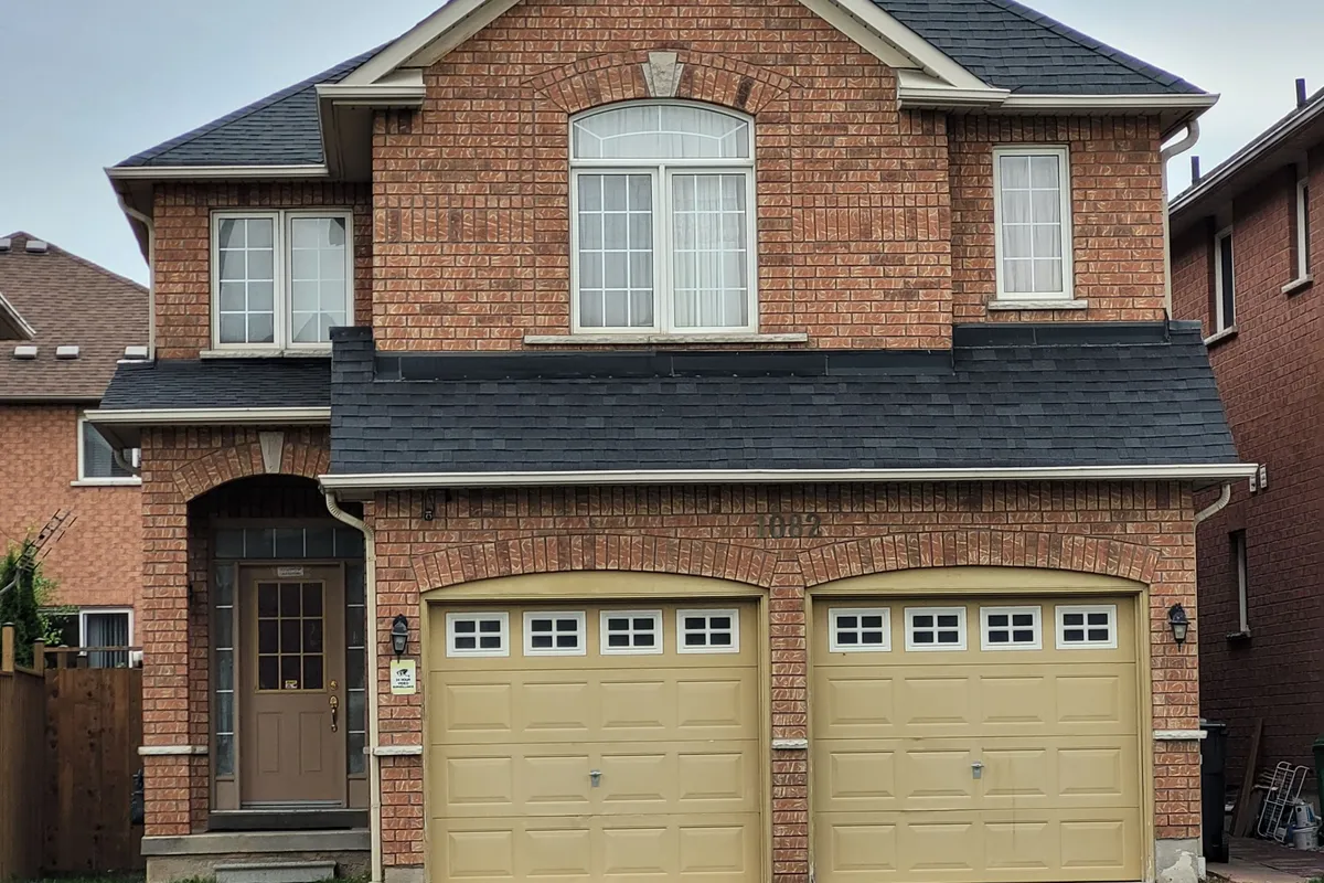 1082 Galesway Boulevard, ON L5V 2T6