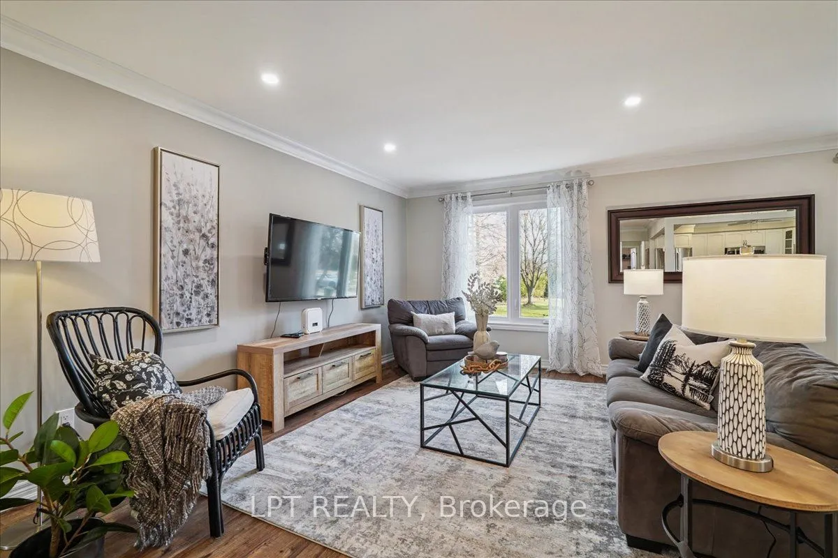 26 Wright Crescent, ON L7E 3X9