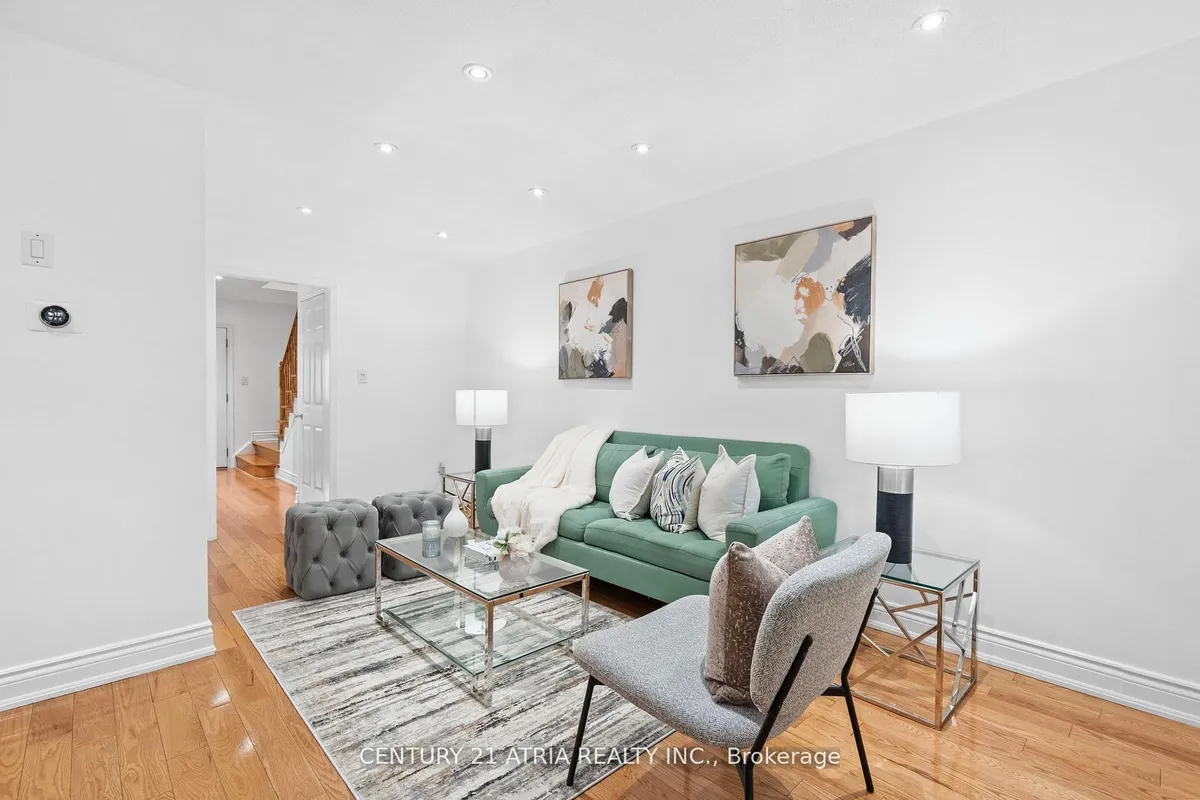 3837 Densbury Drive, ON L5N 6Z3