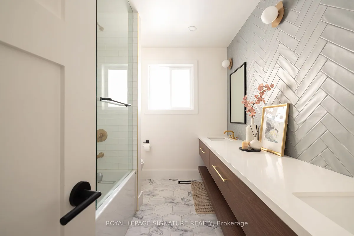 3495 Riverspray Crescent, ON L4Y 3M6