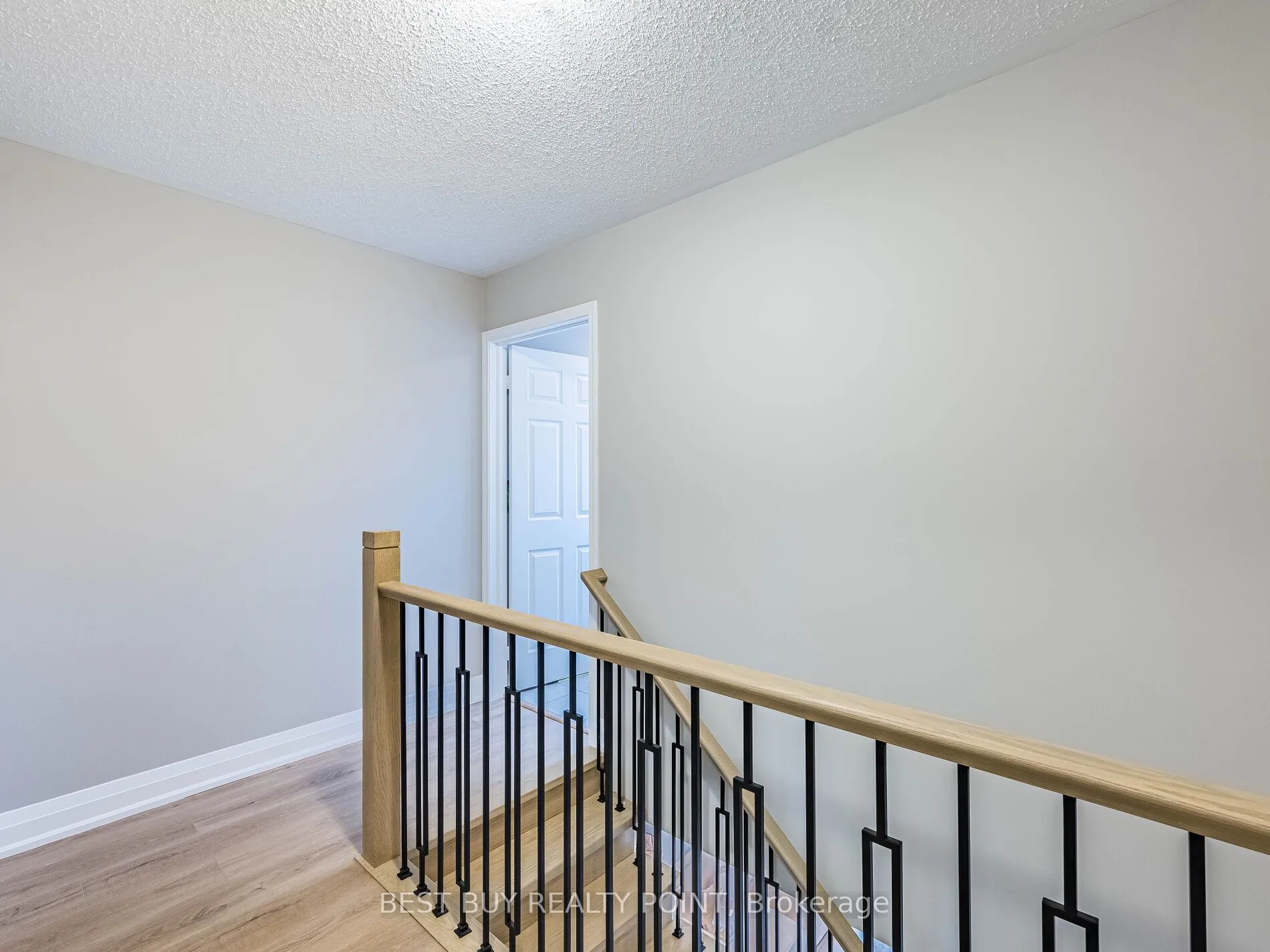 Att/Row/Townhouse interior view at 1050 Cooper Avenue Milton