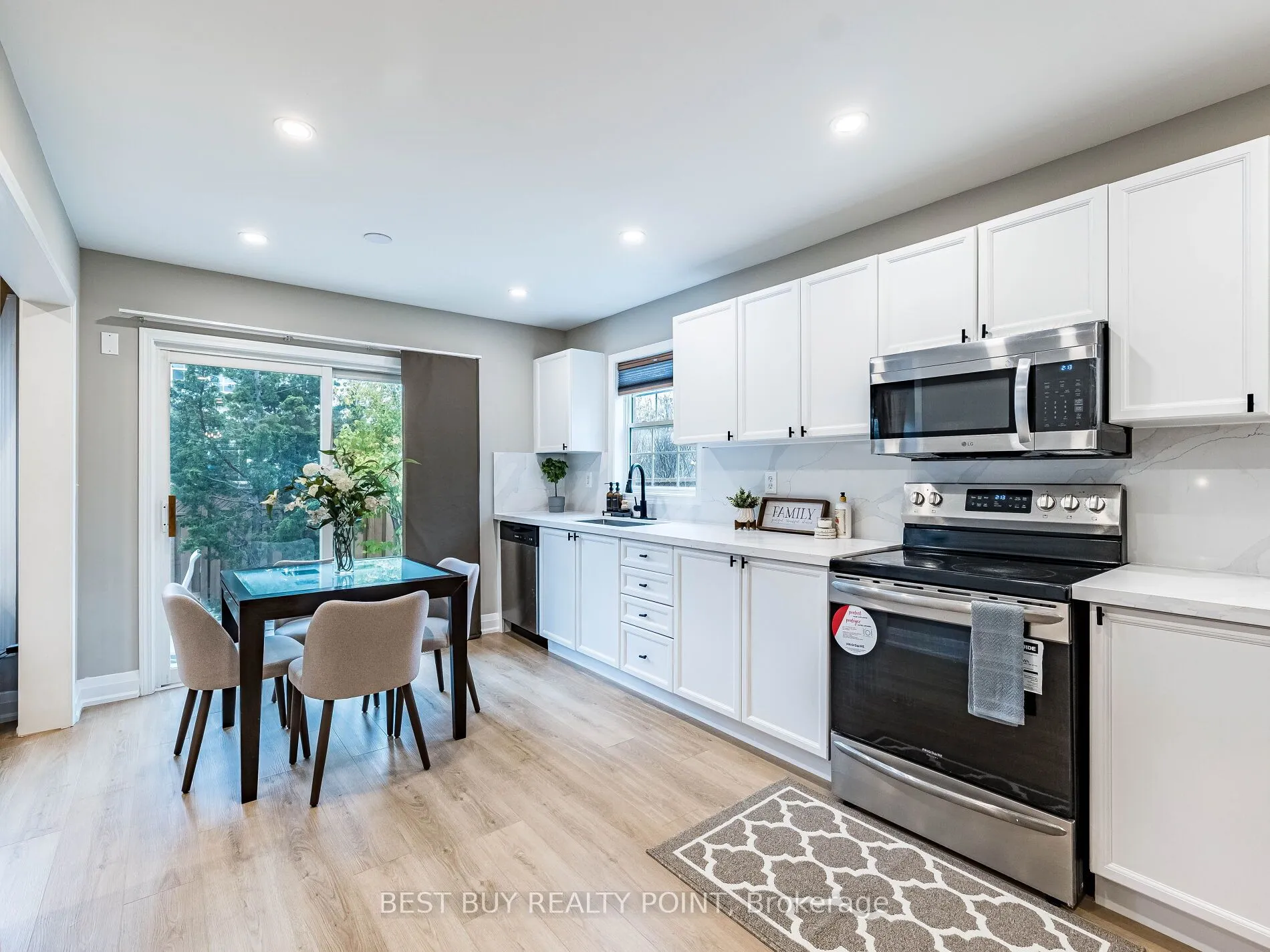 Att/Row/Townhouse 3 bedroom 3 bathroom at 1050 Cooper Avenue in Milton - MLS# W12560528