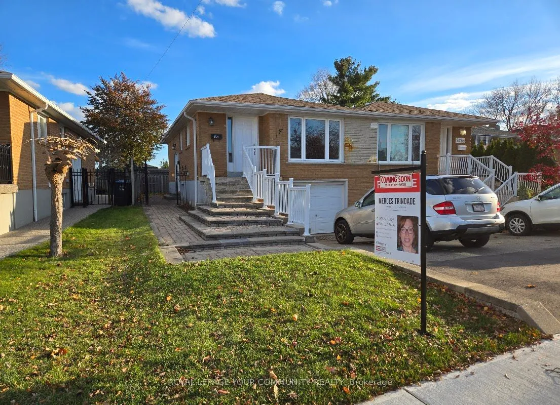 2424 Whaley Drive, ON L5B 2B5