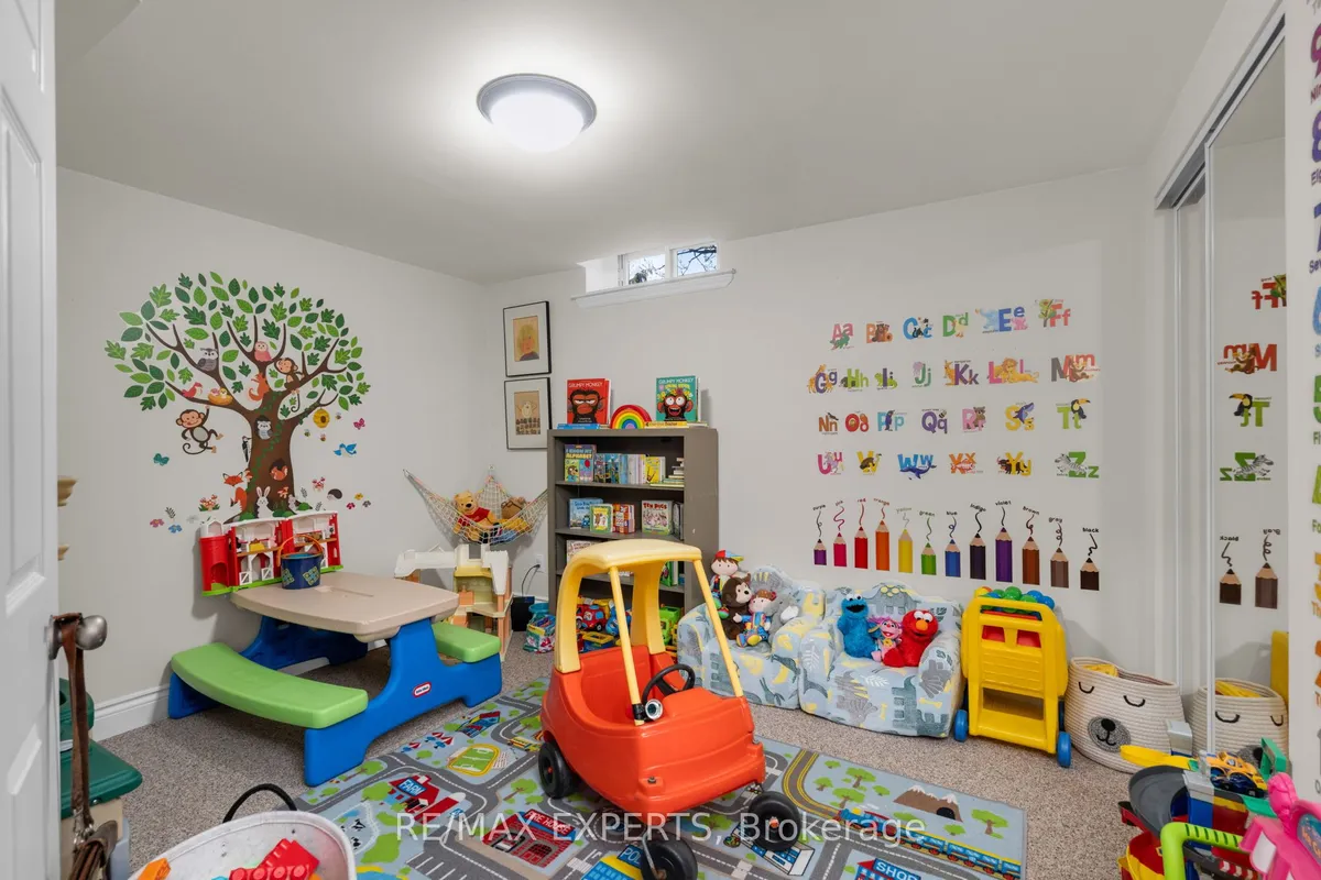 34 Goodfellow Crescent, ON L7E 5X4