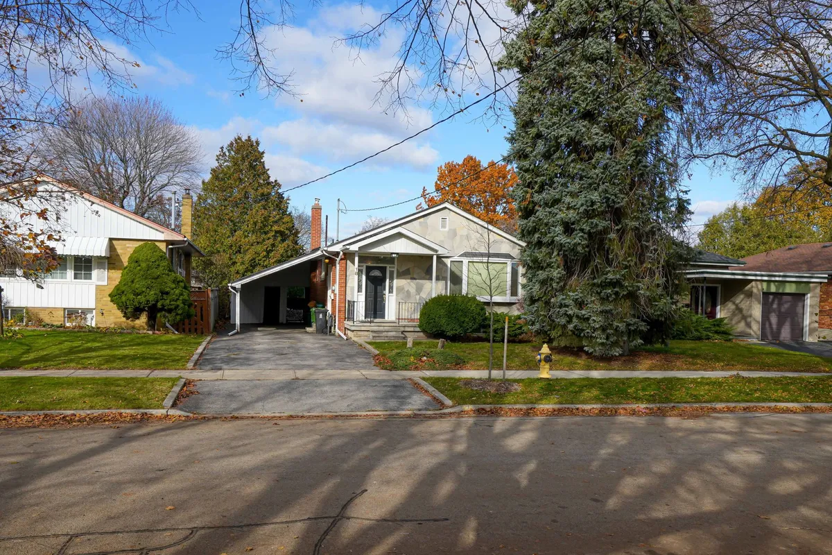 18 Ludgate Drive, ON M9W 2Y3