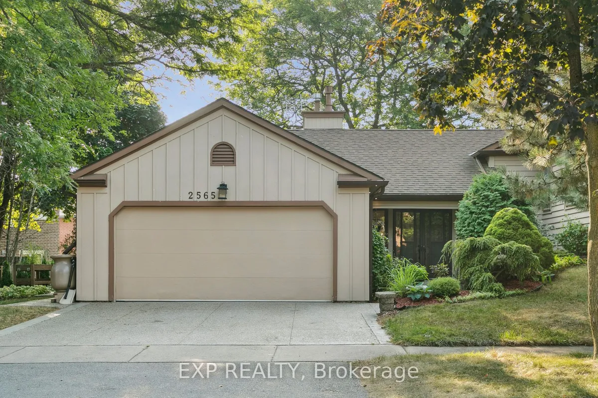 2565 Claymore Crescent, ON L5C 3A2