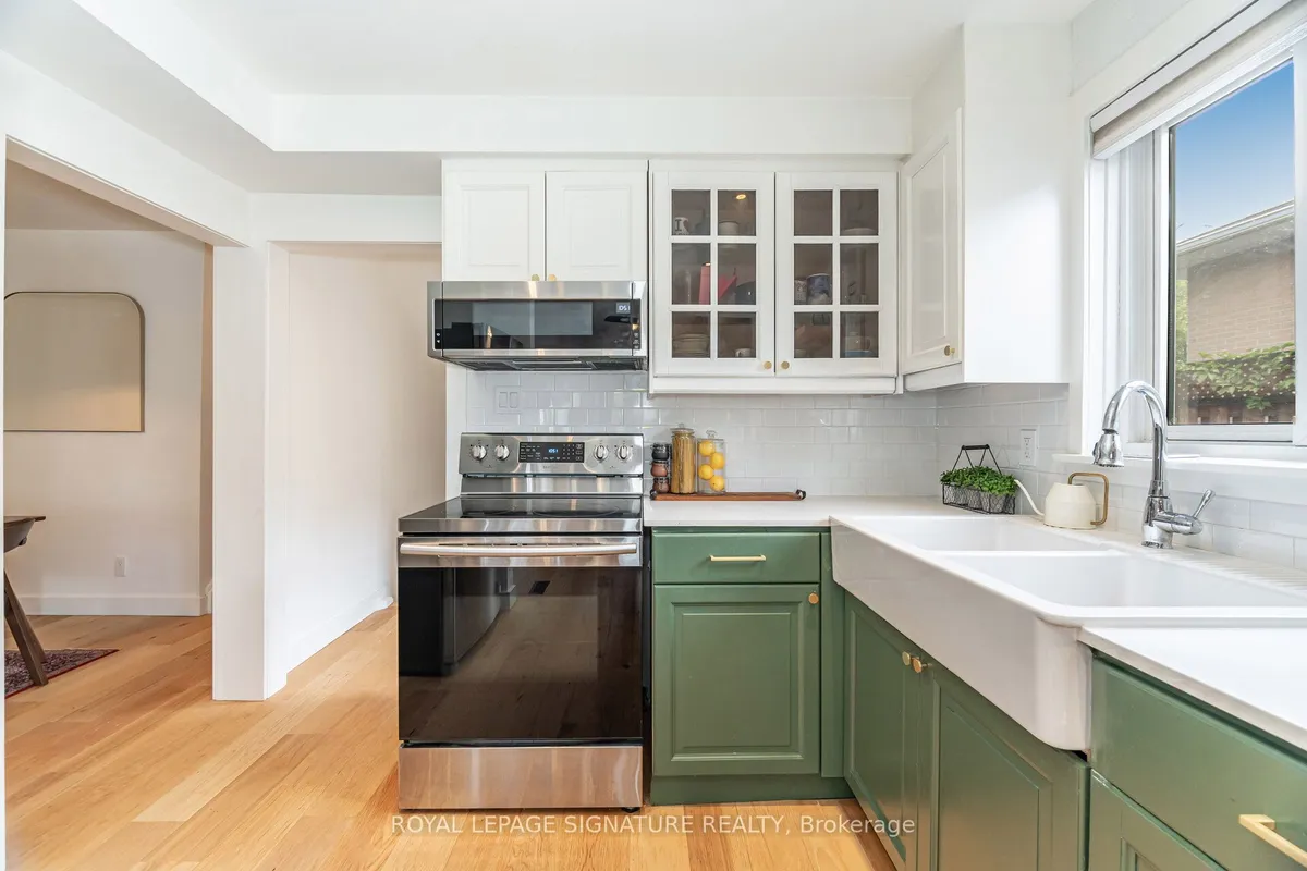 2431 Padstow Crescent, ON L5J 2G2