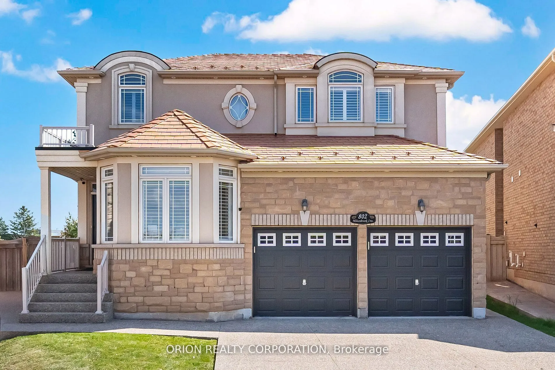 Detached 6 bedroom 5 bathroom at 802 Miltonbrook Crescent in Milton - MLS# W12562898