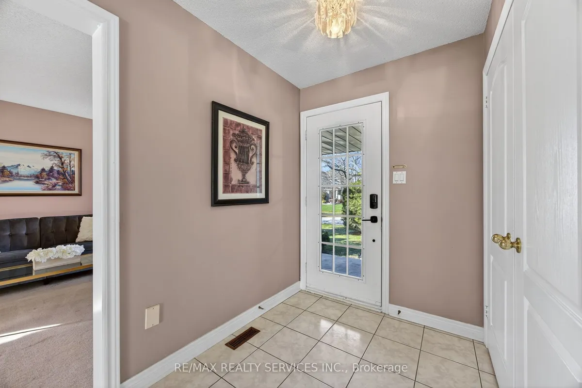 31 Gardenia Way, ON L7C 1B1