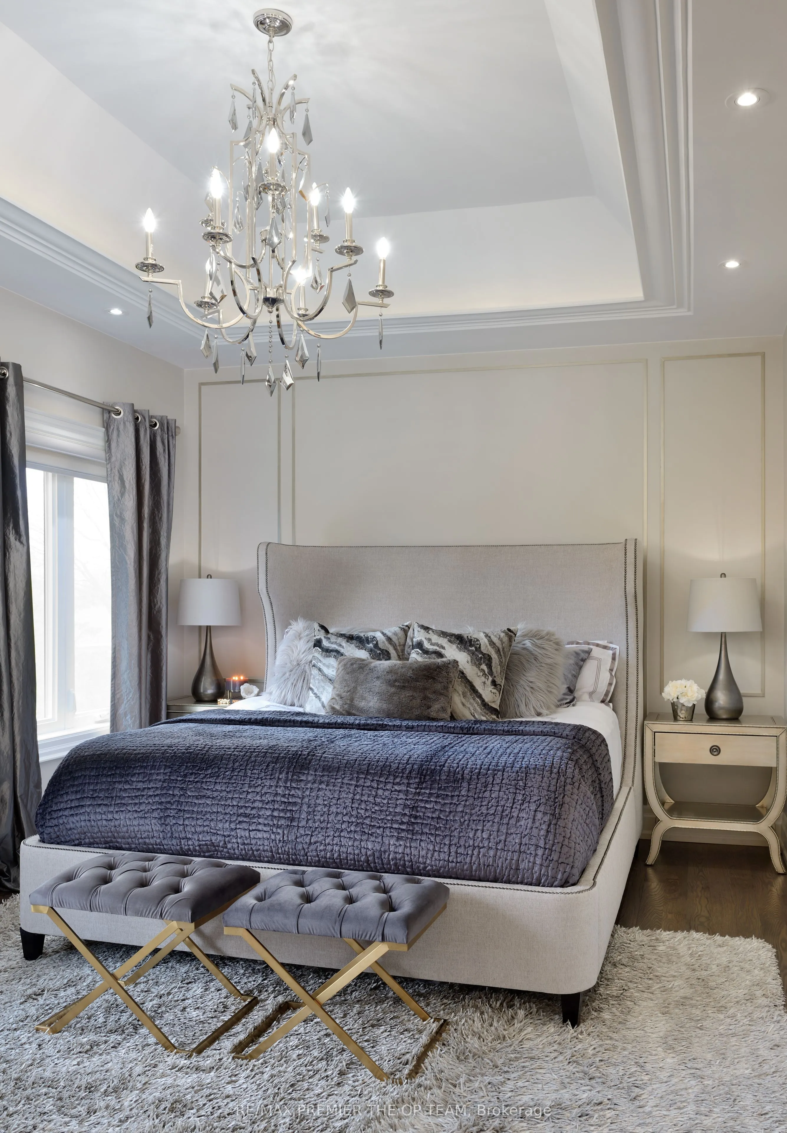 Detached living room at 5 Storey Crescent Toronto