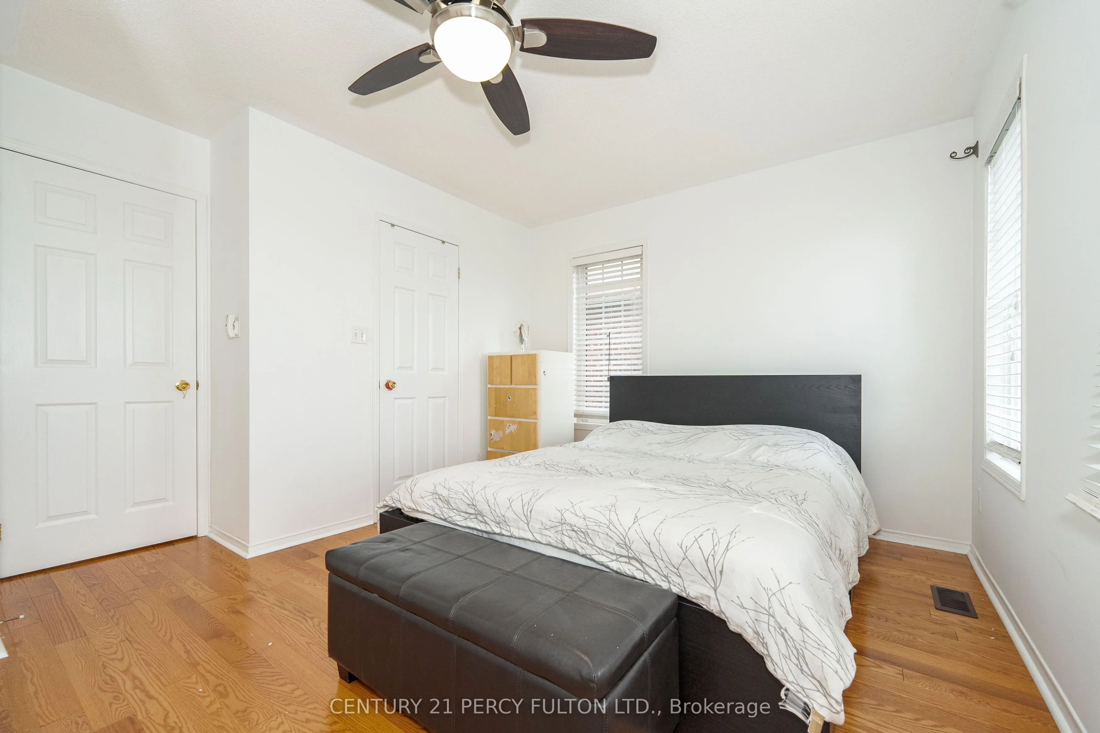 Att/Row/Townhouse living room at 119 Torbarrie Road Toronto