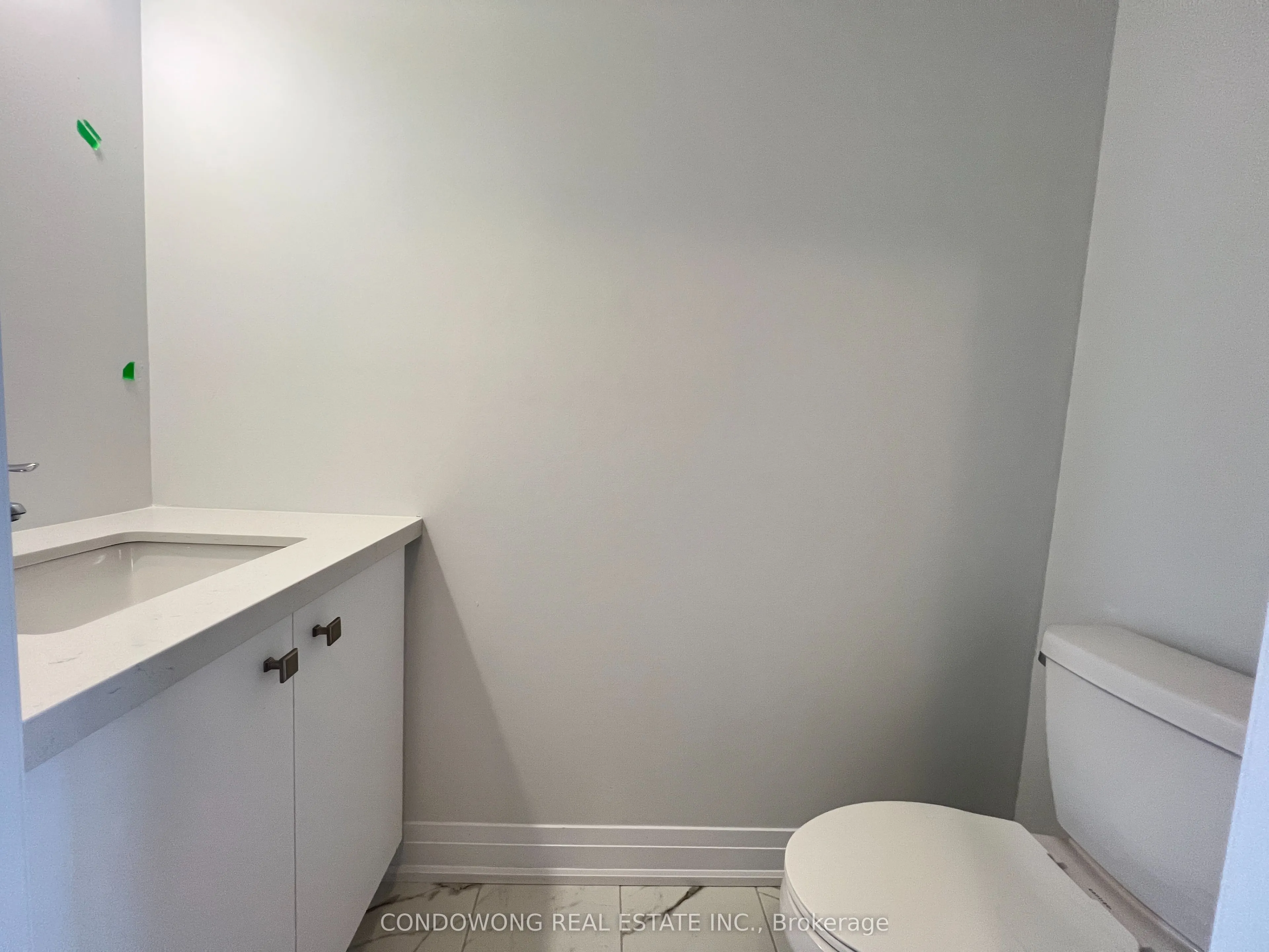 Att/Row/Townhouse interior view at 5951 Saigon Street Mississauga