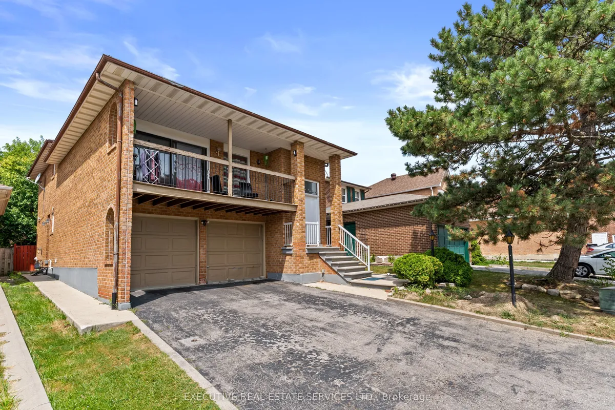 14 Albemarle Court, ON L6Z 1R4