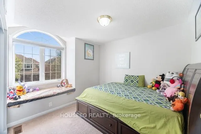 16 Vision Way, ON L6P 1H7