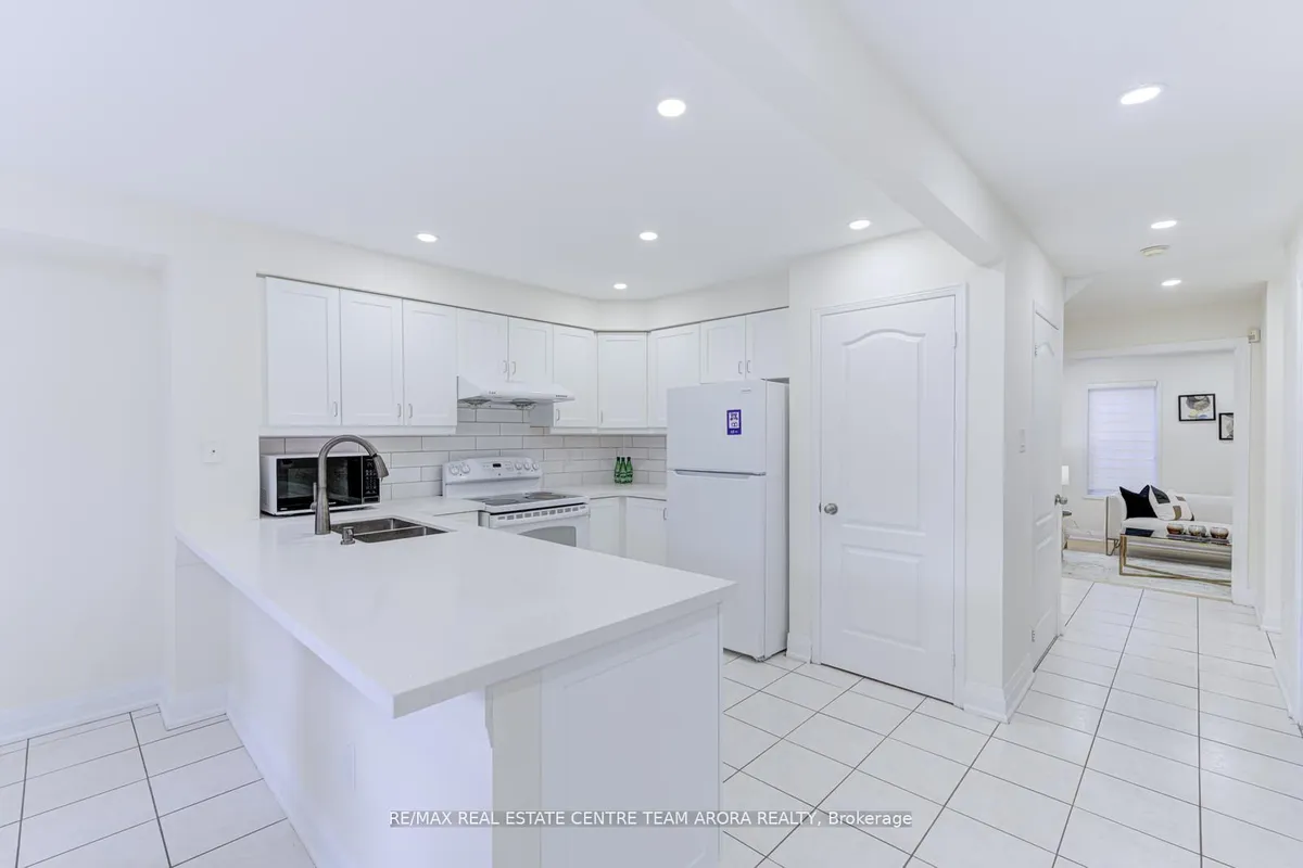 13 Ribbon Drive, ON L6R 1X3